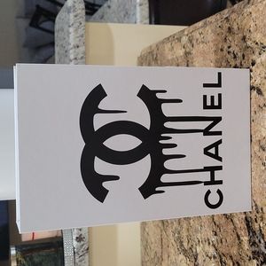 Gorgeous decor hard cover oversized book storage